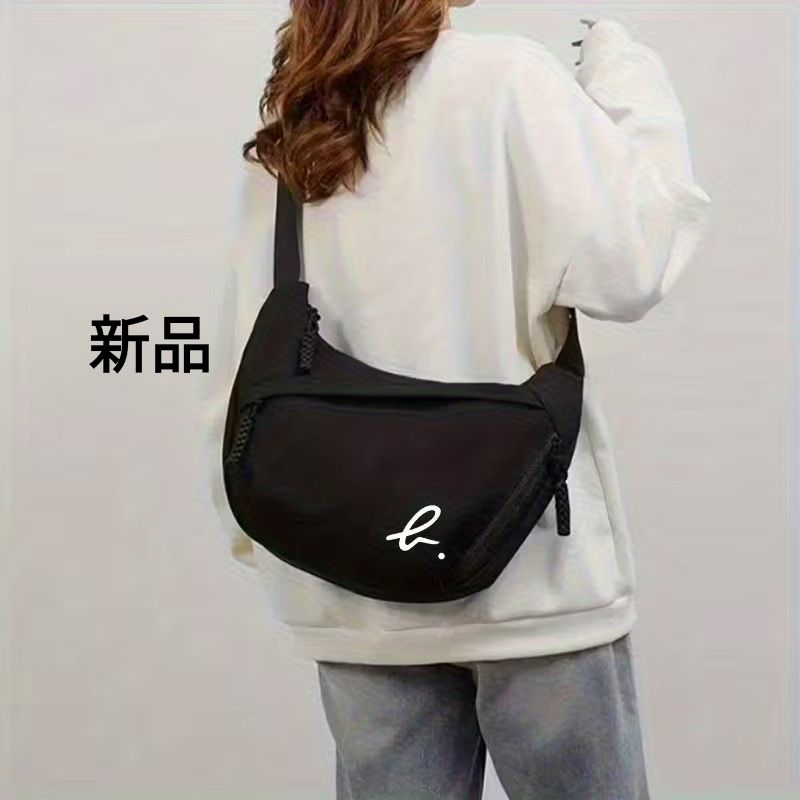 新品 アニエスベー 軽量ショルダーバッグ 斜め掛け ブラック系 大きいポケット ナイロンバッグ