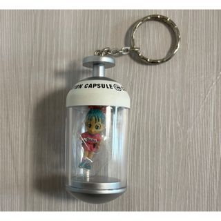 ドラゴンボール　フィギュア入りカプセルキーホルダー　ブルマ