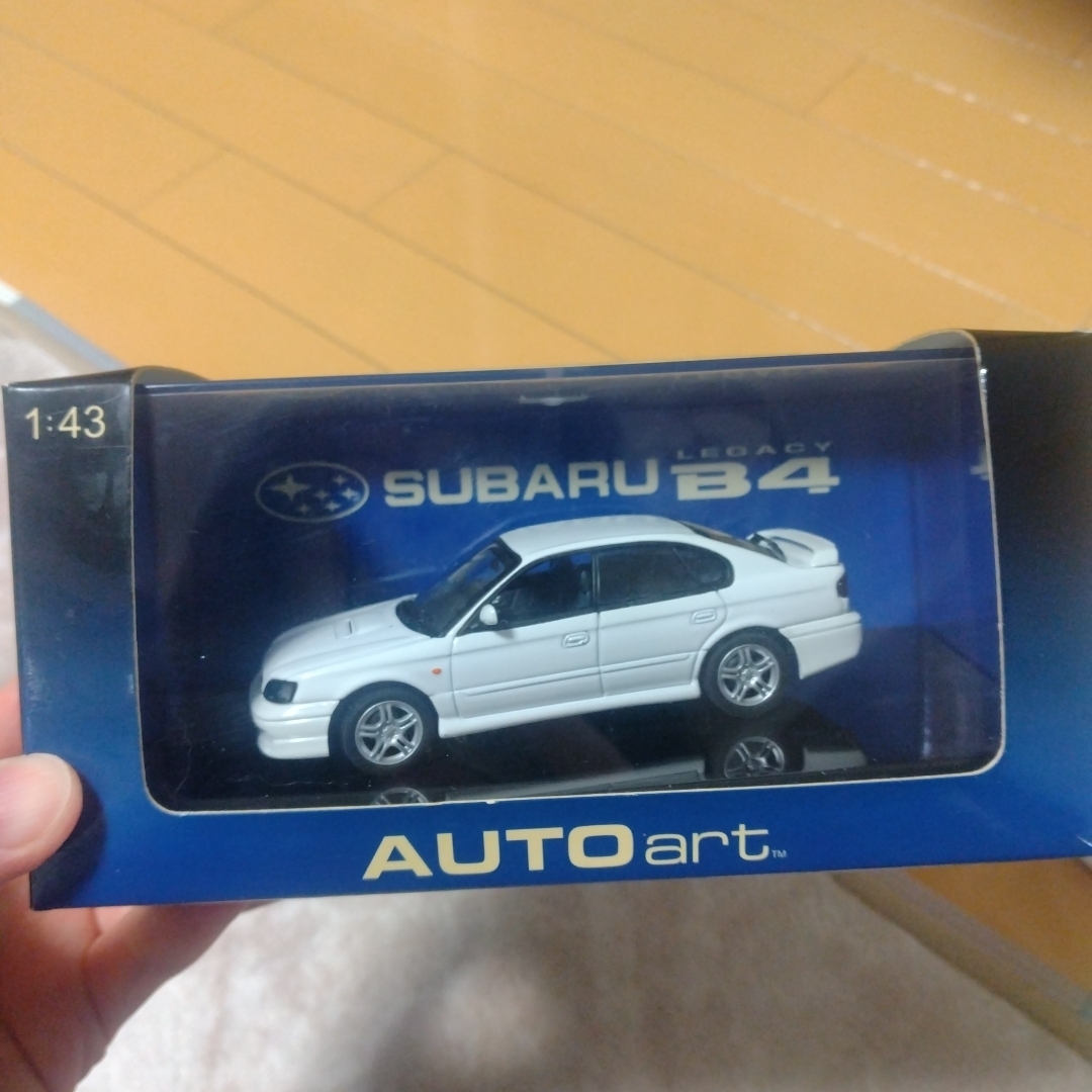 AUTOart　SUBARU　LEGACY B4有些许损伤或污渍