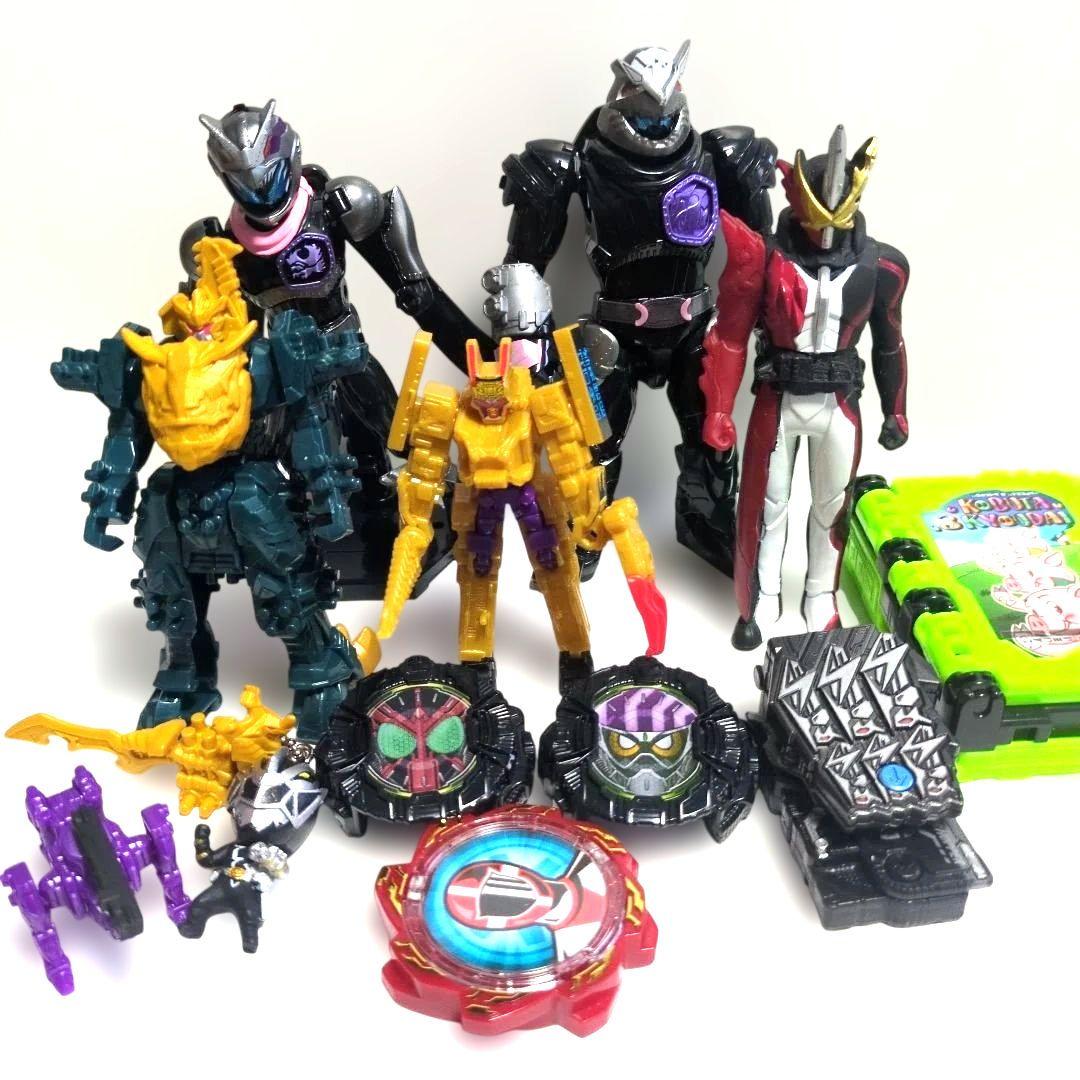 仮面ライダー スーパー戦隊　食玩　ガチャガチャ