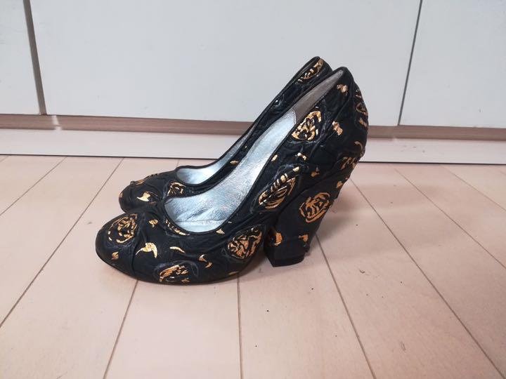 最終価格 イレギュラーチョイス　ウェッジ　パンプス　ヒールDIANA;接近未使用