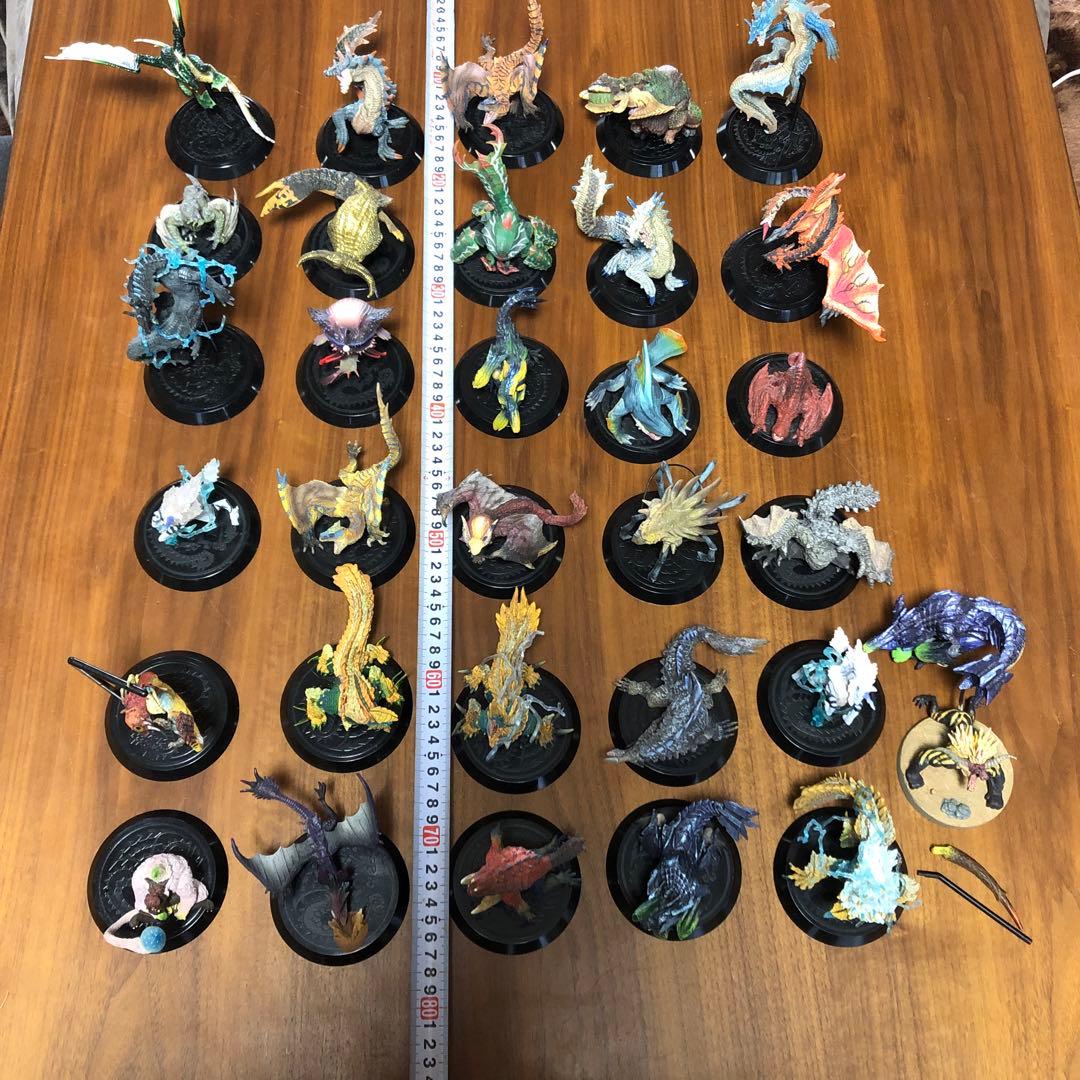 モンスターハンターフィギュア32体整体状态不佳