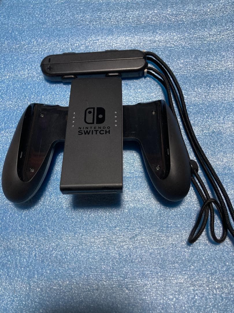 Nintendo Switch ジョイコングリップ と ストラップ 2本セット