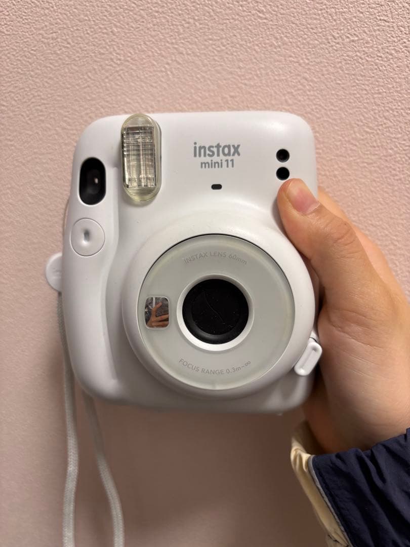 instax mini 11 ホワイト カメラ本体とケース没有明显的损伤或污渍