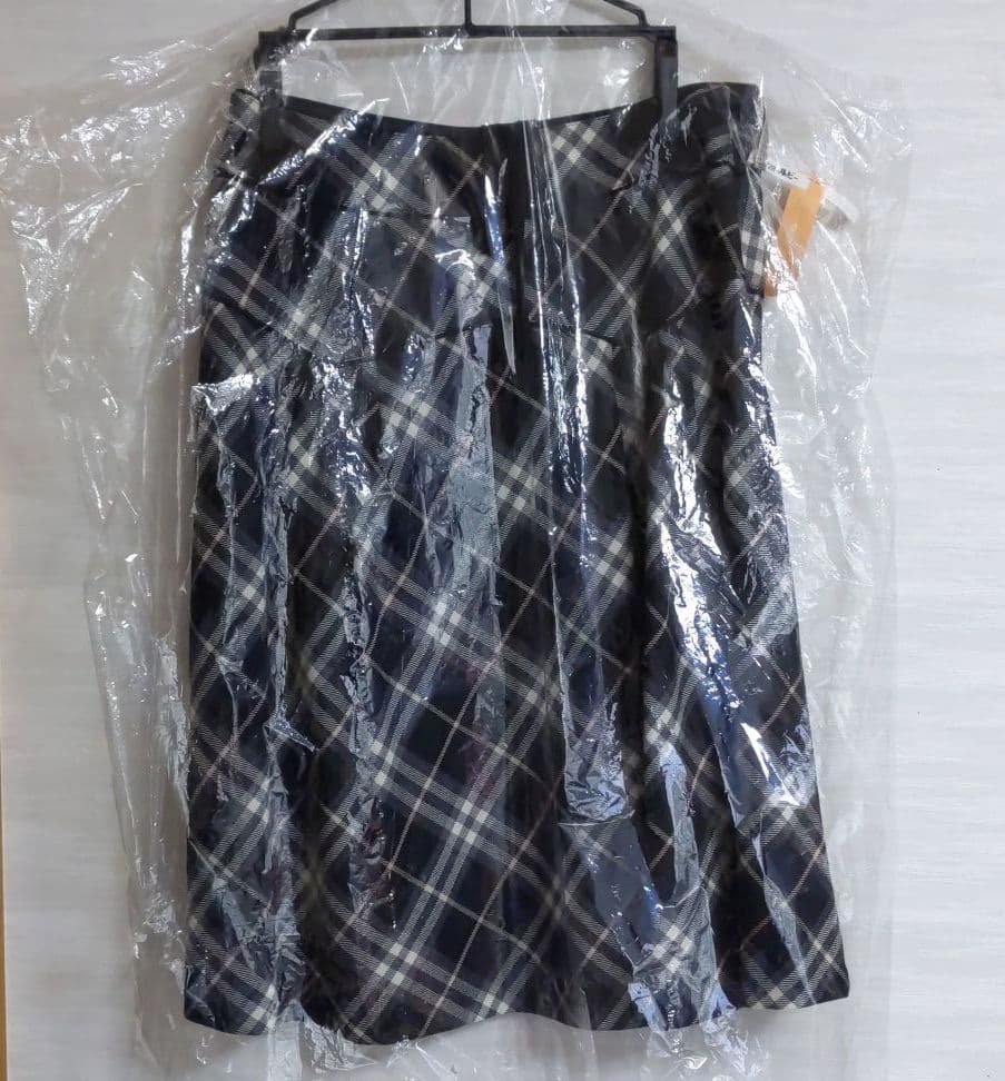 バーバリーブルーレーベル　膝丈スカートBURBERRY BLUE LABEL;没有明显的损伤或污渍
