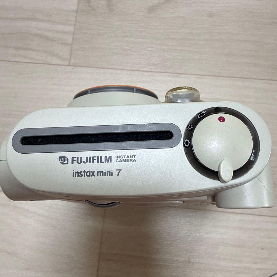 FUJIFILM instax mini 7 インスタントカメラ　ジャンク富士フイルム;有损伤或污渍
