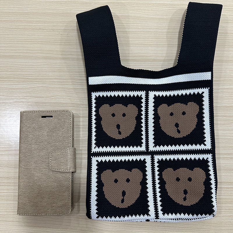 5_5_3-71-02 くま ニット ミニトートバッグ トートバッグ 小さめ ランチバッグ ハンドバッグ 買い物バッグ サブバッグ ベア 韓国雑貨 ニットバッグ マチなし