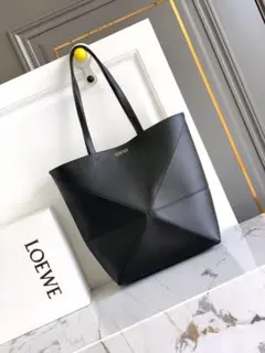 LOEWE ブラック レザートートバッグ